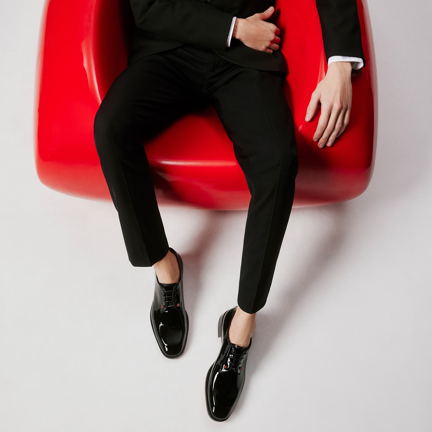 Production visuelle luxe Louboutin à Paris